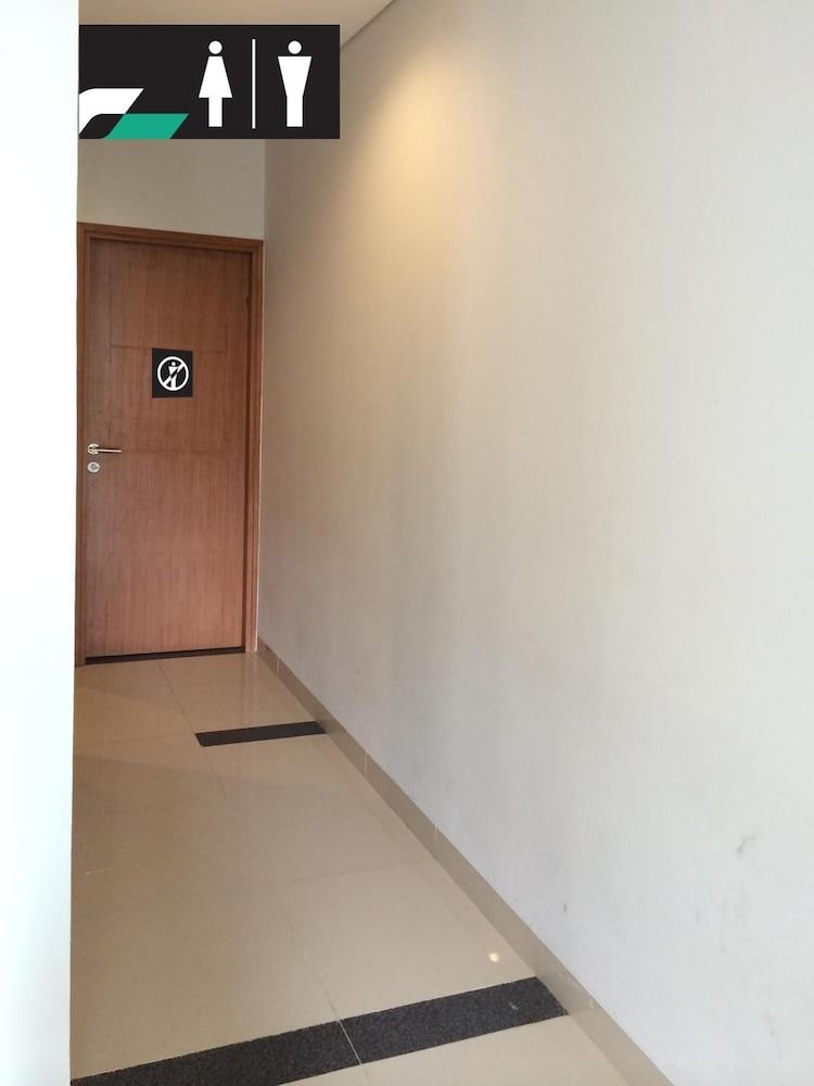 Zizz Convention Hotel Denpasar Exteriör bild